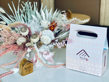 Load image into Gallery viewer, Valentine's gift box (Free when add 2 cups!)